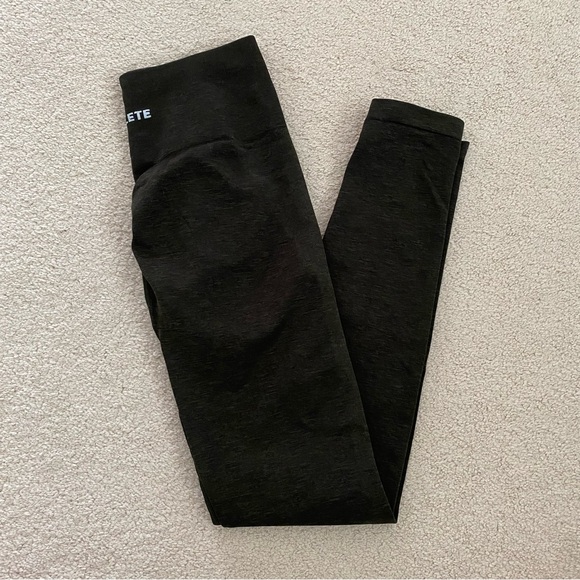 Alphalete Amplify Leggings, Size Medium - Picture 3 of 3